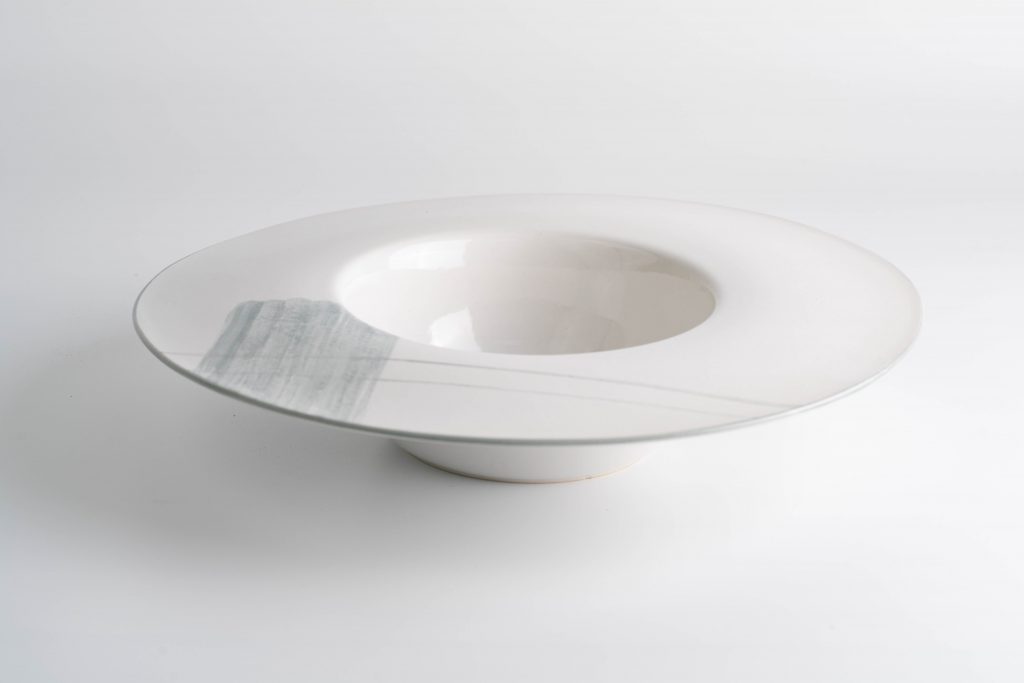 Cruz White Deep Dinner Plate HOOGA