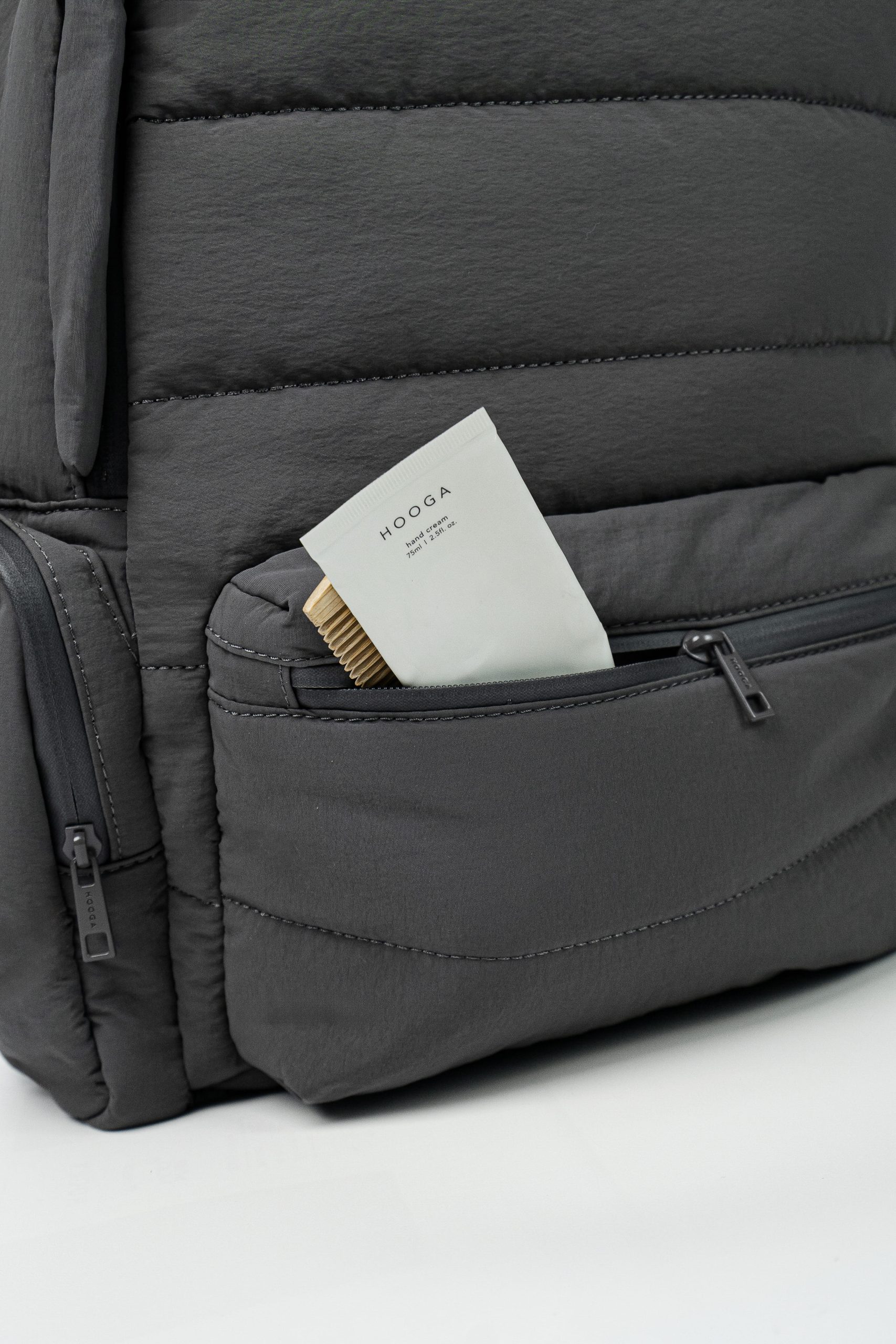 Jett Dark Gull Gray detail 1